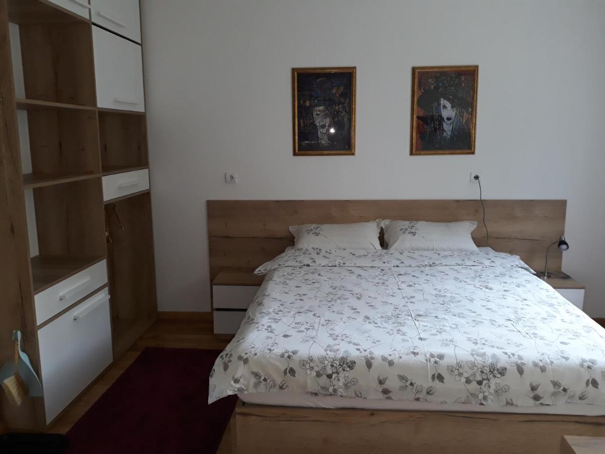 Apartmani Exit Pale Extérieur photo