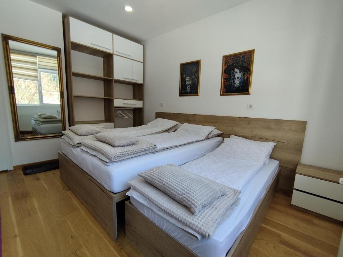Apartmani Exit Pale Extérieur photo