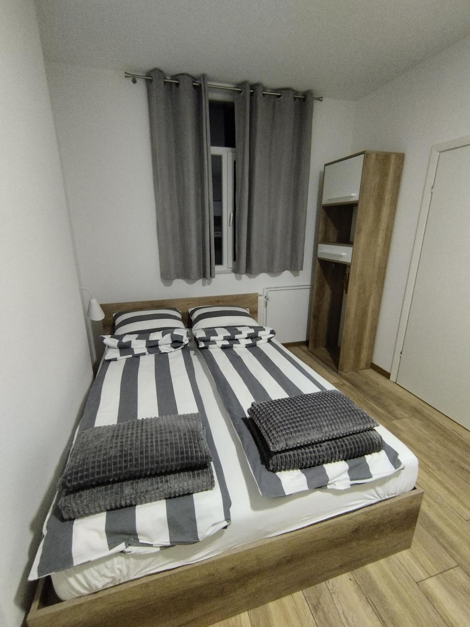 Apartmani Exit Pale Extérieur photo