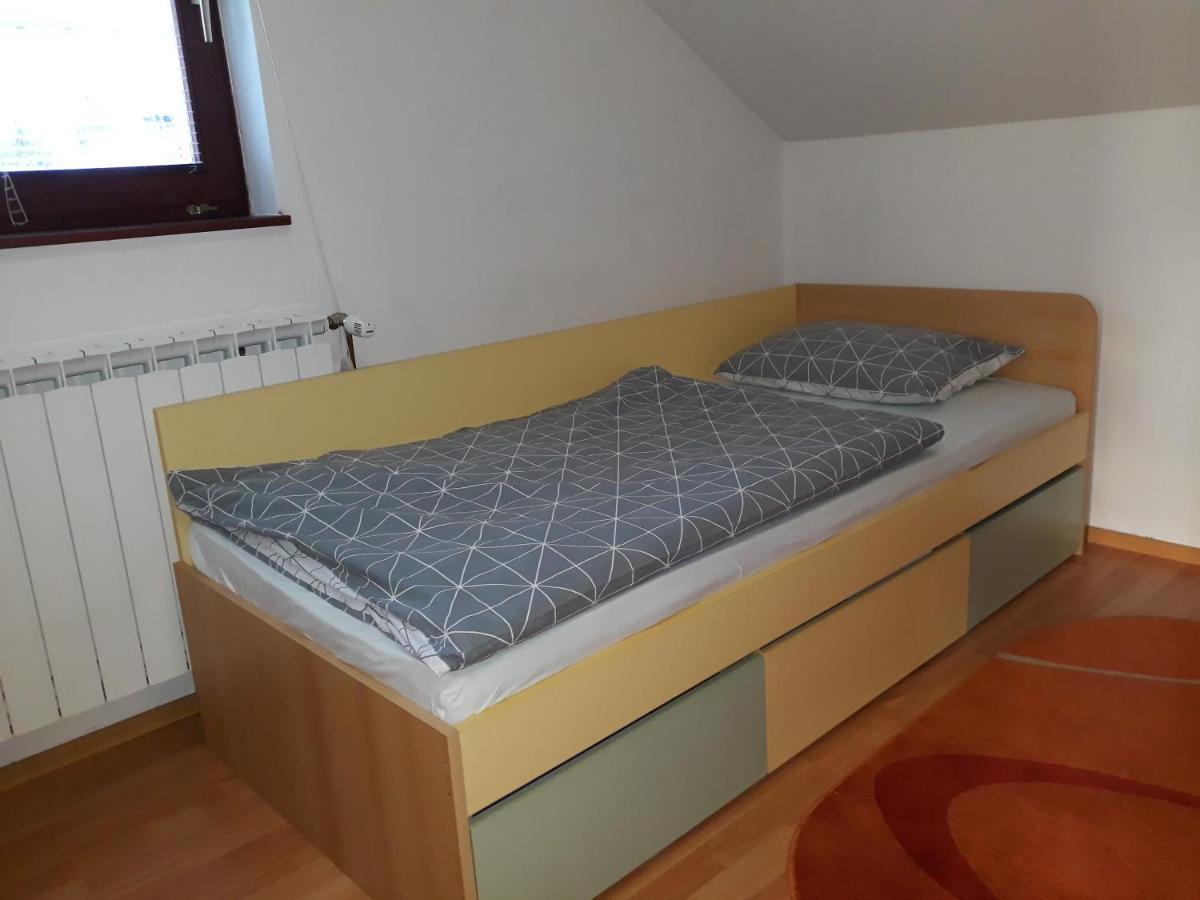 Apartmani Exit Pale Extérieur photo